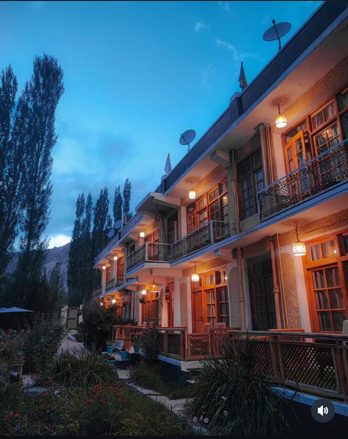 Snow Lion Ladakh Hotel Leh Exterior photo